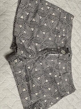 Express Black and White Zigzag Shorts